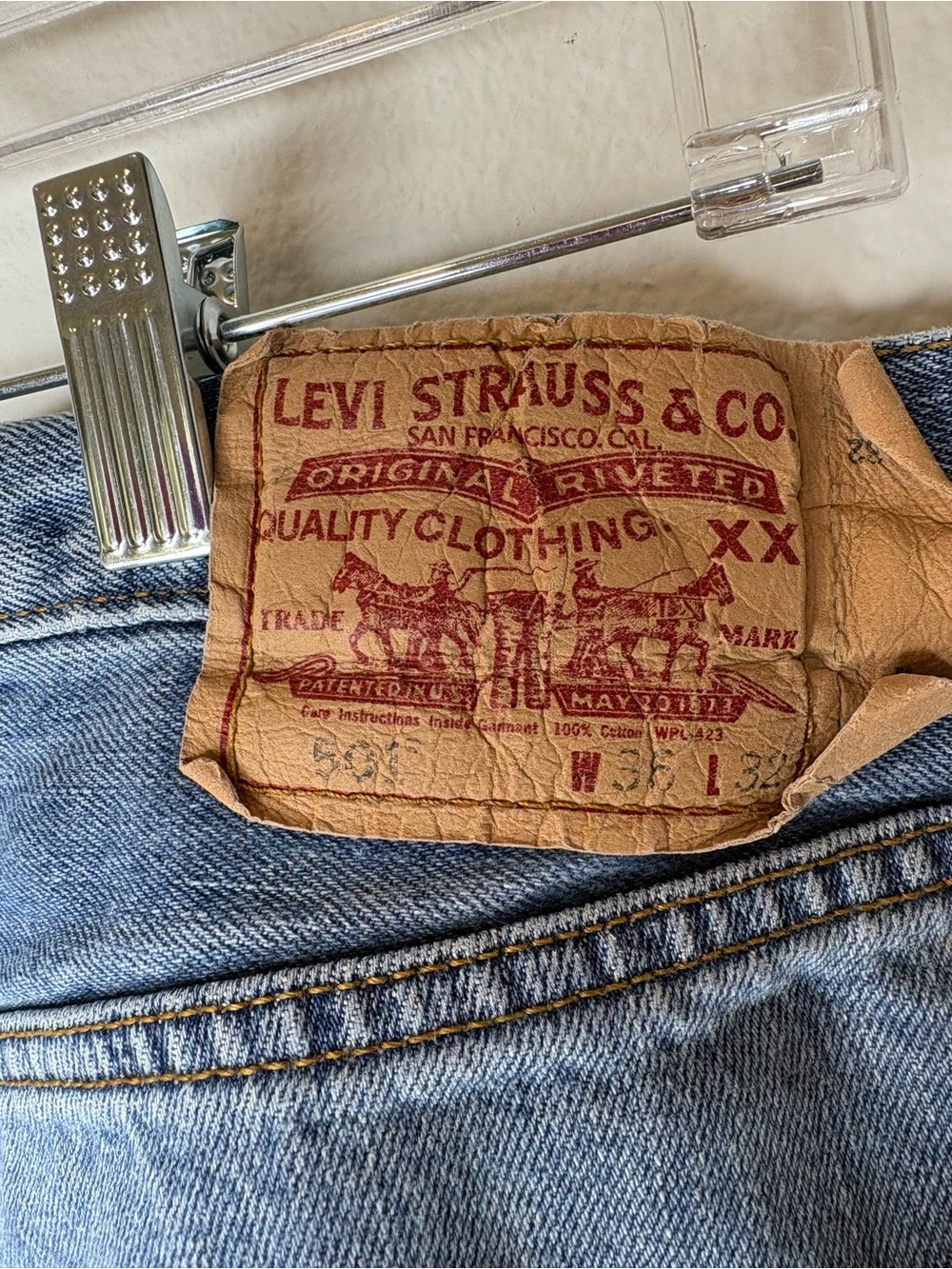 Levi's 501 Men's Light Blue Straight-Leg Jeans 36 x 32